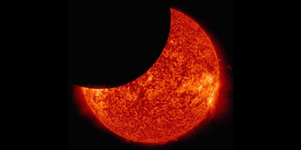De Zon gezien vanuit de ruimte tijdens een zonsverduistering