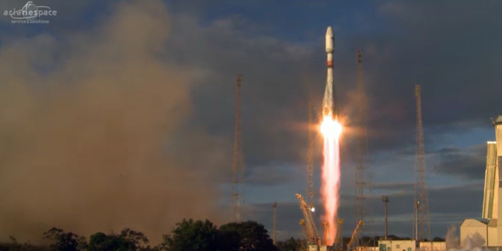 Lancering van de Sentinel-1B en OUFTI-1 satellieten