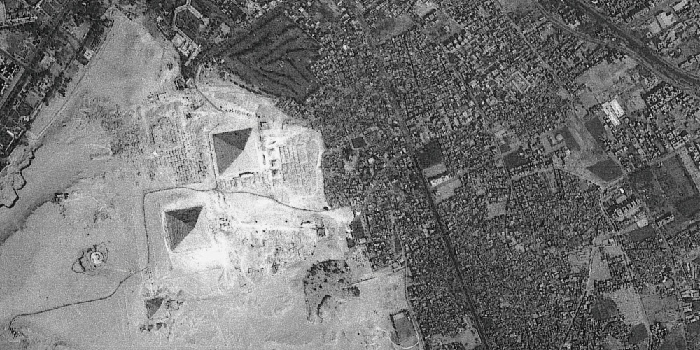 De piramiden van Giza gezien door Proba-1