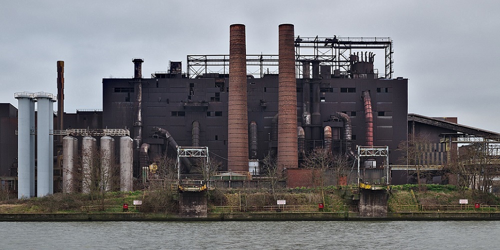 De verlaten staalfabriek van Chertal in Wallonië. 