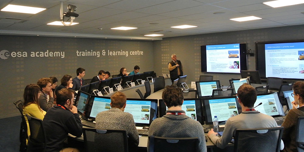 Studenten in het ESA Academy Training & Learning Centre.