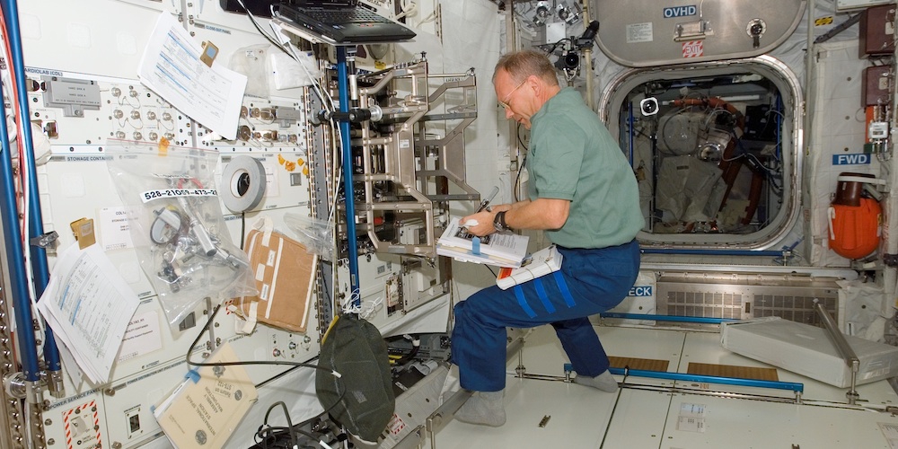 De Europese Columbus module aan het ISS ruimtestation.