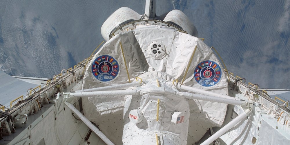 Het Spacelab-1 ruimtelaboratorium aan boord van het ruimteveer Columbia