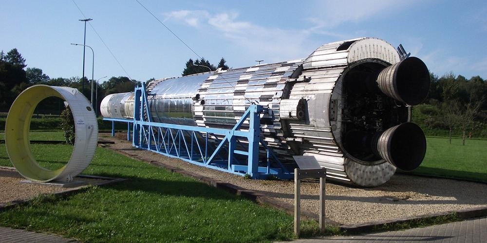 Aan het Euro Space Center kan je een echte Europa raket terugvinden